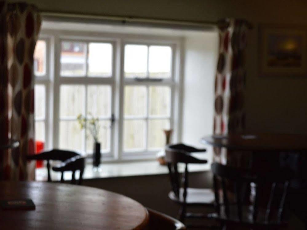 The Windmill Inn Badby Exterior foto